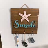 Starfish sign, Seaside beach house decor, Key Holder for Wall, Key Hanger, House Warming Present, Sign with hooks, Coastal Accents