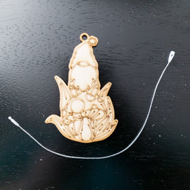 Kit DIY Ornament Kit, Gnome Ornament, Painting Craft kit, Wooden Christmas Ornament Craft, Gnome on Mushroom